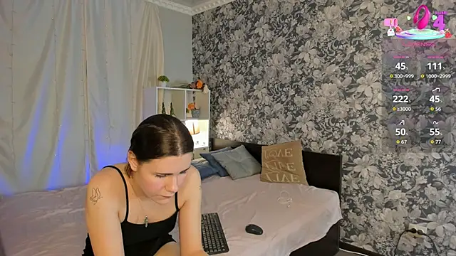 Laila Blarr online show from 10/22/25, 11:10