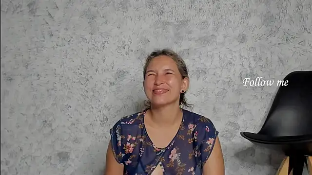 marly charm  online show from 12/17/25, 01:55