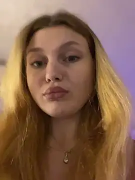 Emaline Fane online show from 12/17/25, 06:03