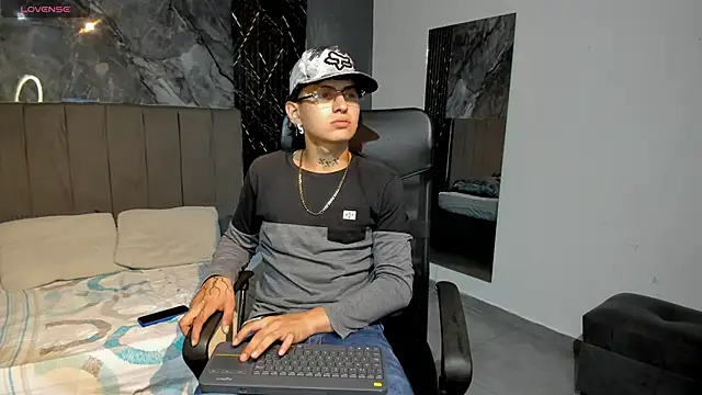 Ebebyjuan online show from 06/05/26, 11:10