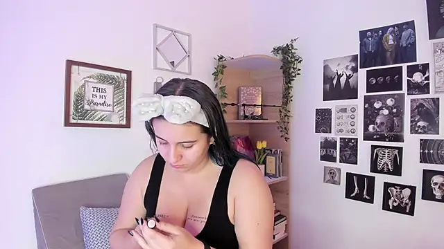 Lana Herondale online show from 10/30/25, 09:26