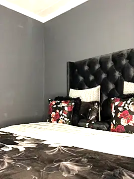 Snapshot of Thick_Shawtyy chatting on 09/09/25, 05:01 Thick Shawtyy online show from 09/09/25, 05:01