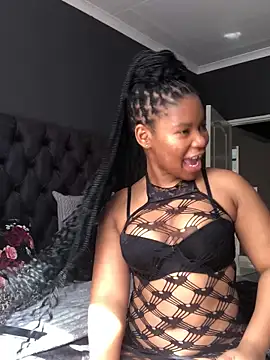 Snapshot of Thick_Shawtyy chatting on 10/05/25, 12:14 Thick Shawtyy online show from 10/05/25, 12:14