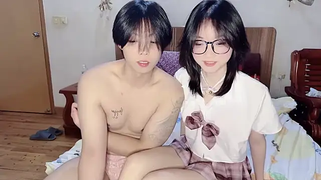 Crush-1 online show from 10/03/25, 04:48