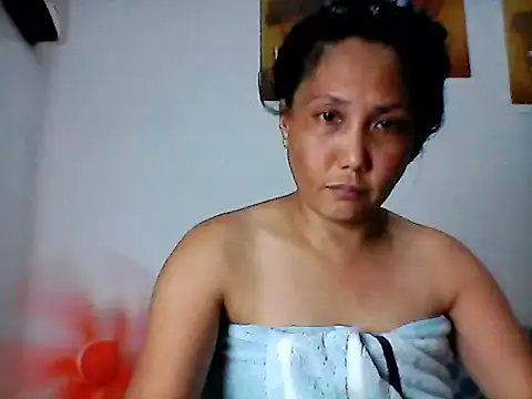 nhayasquirt online show from 10/17/25, 09:34