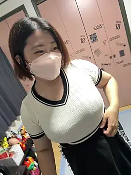 Snapshot of hima-wari0707 chatting on 08/07/26, 04:09 hima-wari0707 online show from 08/07/26, 04:09