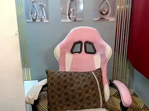 LustfullVelindaks online show from 05/10/26, 04:34