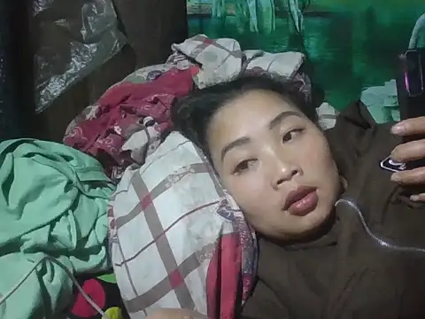 PhamPhung online show from 11/10/25, 02:05