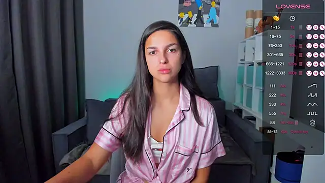 Snapshot of Guilana_baby chatting on 10/19/25, 08:48 Guilana baby online show from 10/19/25, 08:48