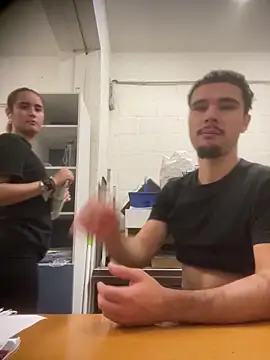 Snapshot of los_freaky chatting on 10/19/25, 09:10 los freaky online show from 10/19/25, 09:10