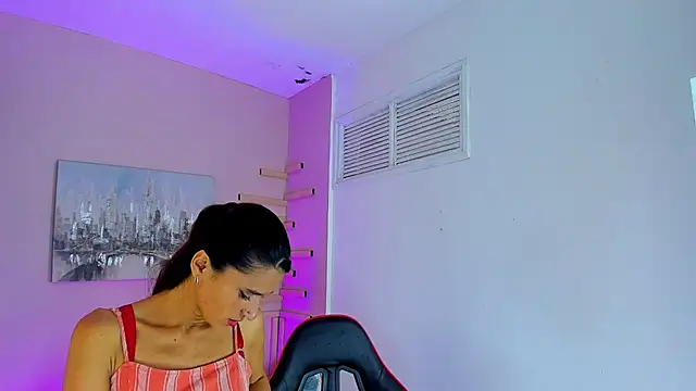 Snapshot of maraiah_petit chatting on 09/24/25, 06:33 maraiah petit online show from 09/24/25, 06:33