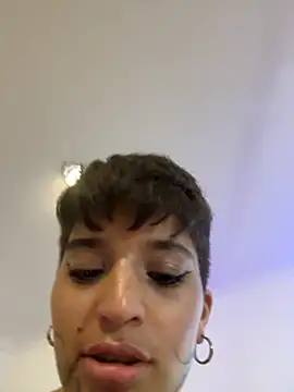 DayanaDG online show from 11/21/25, 11:03