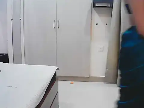 Snapshot of elize__ chatting on 09/11/25, 05:29 elize   online show from 09/11/25, 05:29