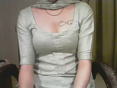 elize   online show from 01/13/26, 04:18