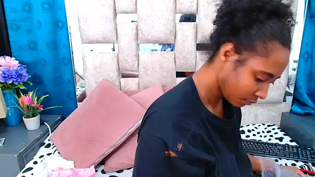 AmbarSmit online show from 09/13/25, 09:36