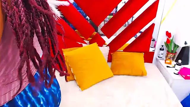 AmbarSmit online show from 12/22/25, 09:01