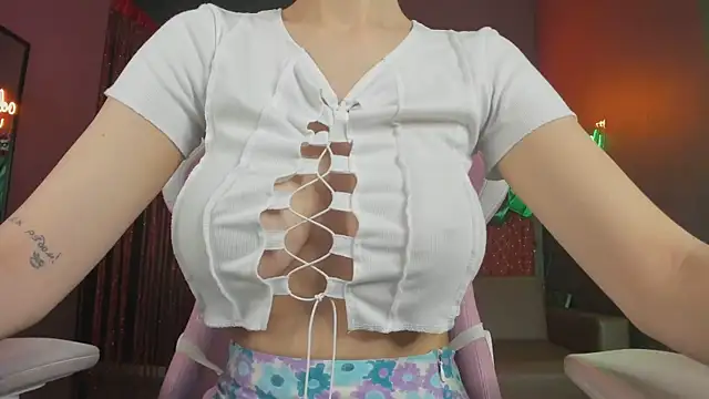 Alice dusk  online show from 12/16/25, 12:10