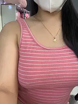 Snapshot of Donna11 chatting on 09/16/25, 05:19 Donna11 online show from 09/16/25, 05:19