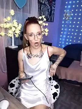 Purple2StayThnxx online show from 02/02/26, 01:59