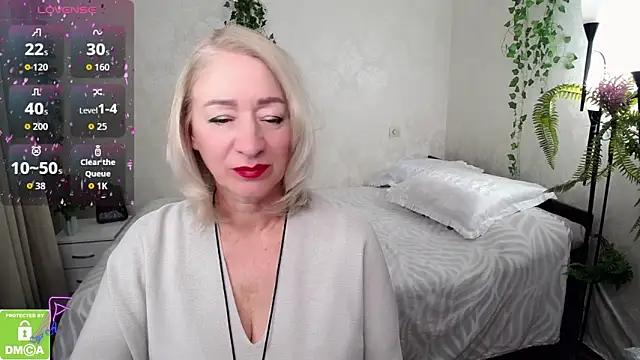 hunters woman online show from 09/30/25, 03:50