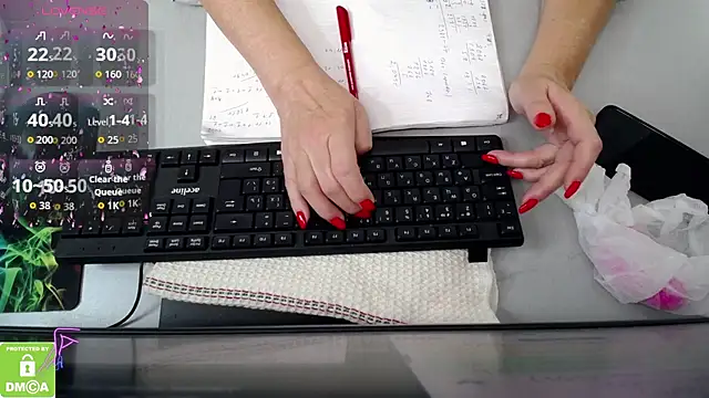 hunters woman online show from 10/09/25, 01:53