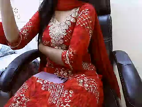 Snapshot of Simranjeet_kaur26 chatting on 06/28/26, 08:48 Simranjeet kaur26 online show from 06/28/26, 08:48