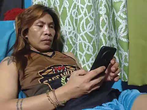Snapshot of YourTopweng chatting on 06/24/26, 03:44 YourTopweng online show from 06/24/26, 03:44