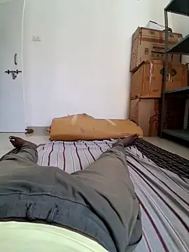 Snapshot of RAYI_Queen_3 chatting on 10/01/25, 09:15 RAYI Queen 3 online show from 10/01/25, 09:15