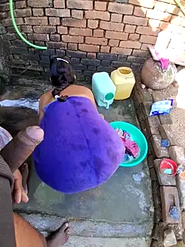 Snapshot of RAYI_Queen_3 chatting on 11/09/25, 03:27 RAYI Queen 3 online show from 11/09/25, 03:27