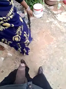 Snapshot of RAYI_Queen_3 chatting on 02/02/26, 12:04 RAYI Queen 3 online show from 02/02/26, 12:04