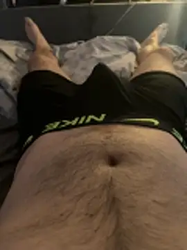 Snapshot of naughtycoupl98 chatting on 02/12/26, 01:17 naughtycoupl98 online show from 02/12/26, 01:17