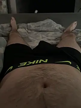 Snapshot of naughtycoupl98 chatting on 02/13/26, 10:33 naughtycoupl98 online show from 02/13/26, 10:33