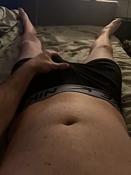 Snapshot of naughtycoupl98 chatting on 03/23/26, 12:47 naughtycoupl98 online show from 03/23/26, 12:47