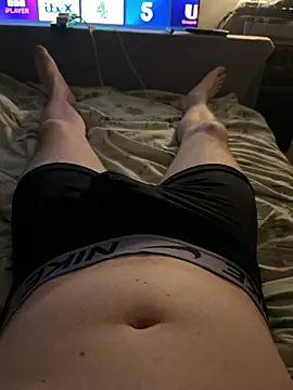 Snapshot of naughtycoupl98 chatting on 03/31/26, 02:57 naughtycoupl98 online show from 03/31/26, 02:57