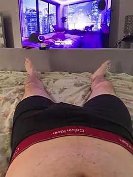 Snapshot of naughtycoupl98 chatting on 04/13/26, 02:55 naughtycoupl98 online show from 04/13/26, 02:55