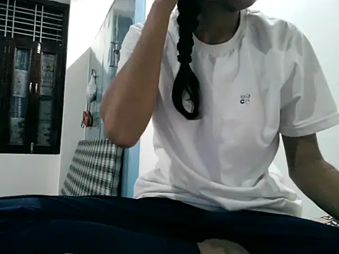 Aarohi An online show from 09/24/25, 04:32