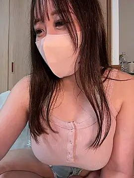 Snapshot of miyuki105 chatting on 10/04/25, 11:41 miyuki105 online show from 10/04/25, 11:41