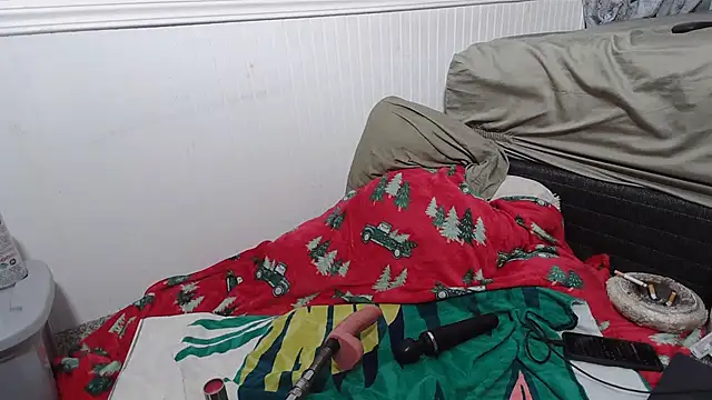 amymatthews92 online show from 12/19/25, 03:57