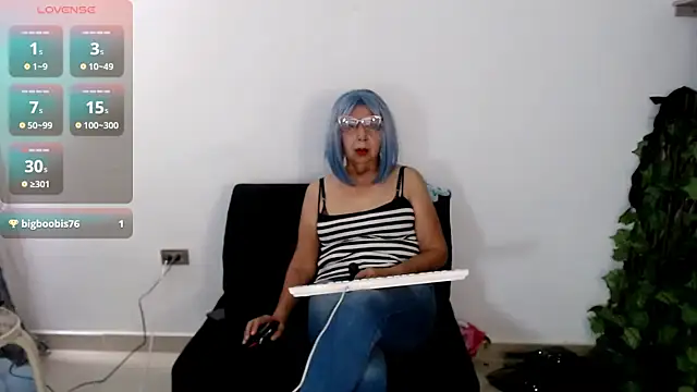 ruth blue21 online show from 10/26/25, 04:24