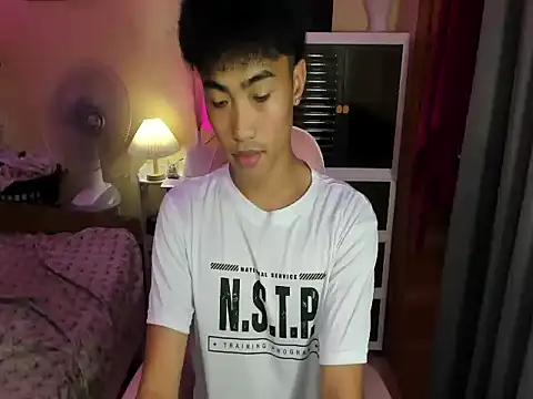 yourhotpinoy online show from 11/04/25, 09:08