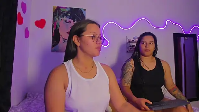 Dilan and Mia online show from 05/10/26, 04:50