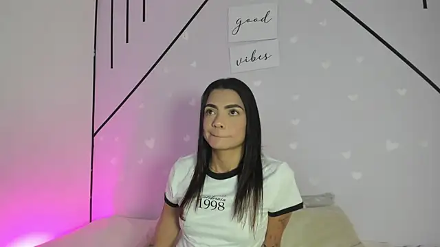 MiahCornell  online show from 04/01/26, 07:44