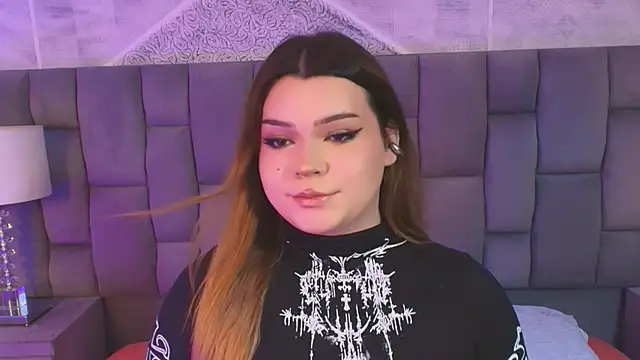 Maxxxine1 online show from 12/04/25, 10:07