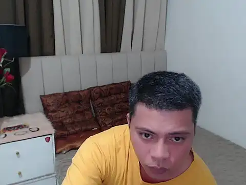 Snapshot of MartinSonCum chatting on 09/12/25, 05:35 MartinSonCum online show from 09/12/25, 05:35