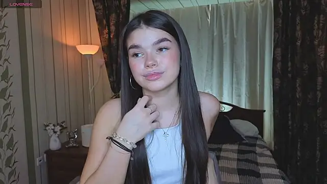 HollisHearl online show from 09/10/25, 09:09