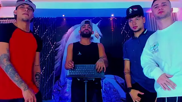 Dominic Max  online show from 09/13/25, 04:34