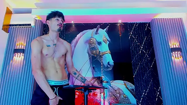 Dominic Max  online show from 09/14/25, 04:50