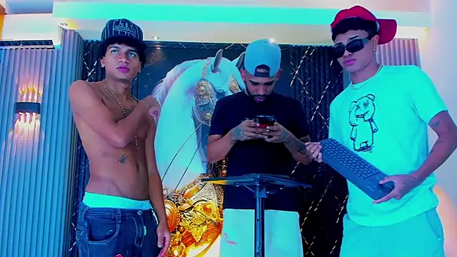 Dominic Max  online show from 09/23/25, 03:53