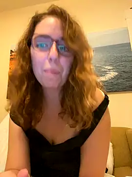 Snapshot of sweetsocalgirl chatting on 09/24/25, 02:59 sweetsocalgirl online show from 09/24/25, 02:59