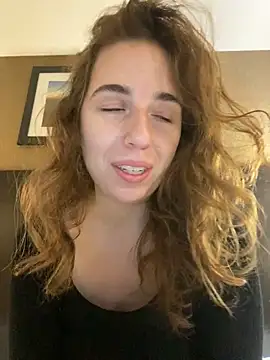 Snapshot of sweetsocalgirl chatting on 09/28/25, 04:01 sweetsocalgirl online show from 09/28/25, 04:01